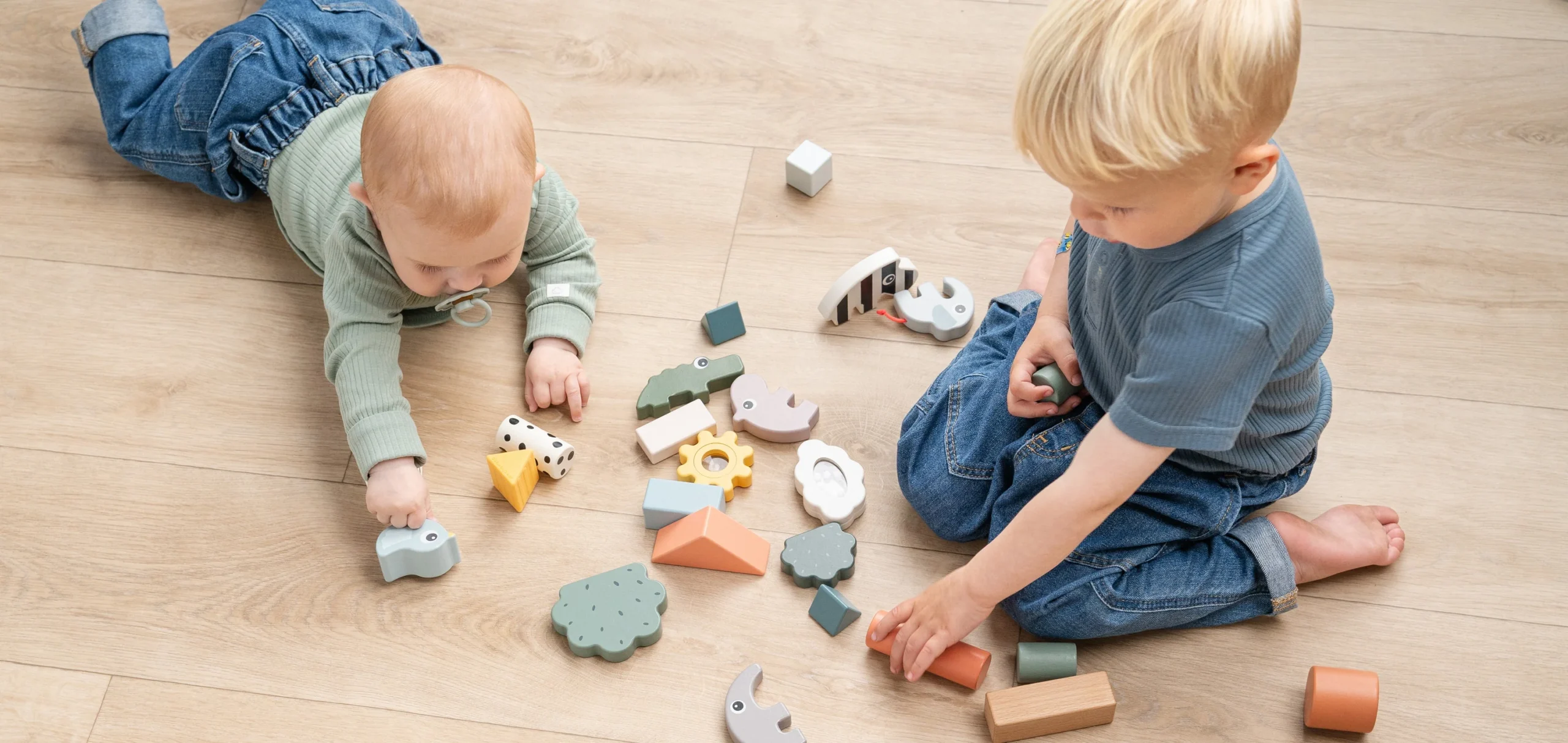 Petit Monde Soldes -Petit Monde Soldes building blocks 08603 hrs1 scaled