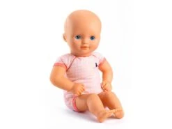 Djeco DJ07874 - Pomea - Poupées - Baby Dalhia Purple 7 Djeco DJ07874 - Pomea - Poupées - Baby Dalhia Purple -Petit Monde Soldes djeco dj07874 pomea poupees baby dalhia purple 1600 2