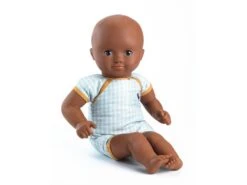 Djeco DJ07876 - Pomea - Poupées - Baby Mimosa 7 Djeco DJ07876 - Pomea - Poupées - Baby Mimosa -Petit Monde Soldes djeco dj07876 pomea poupees baby mimosa 1600 2