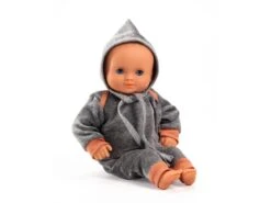 Djeco DJ07898 - Pomea -Vêtements De Poupées - Pearl Gray 5 Djeco DJ07898 - Pomea -Vêtements De Poupées - Pearl Gray -Petit Monde Soldes djeco dj07898 pomea vetements de poupees pearl gray 1600 1