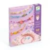 Djeco Kit Créatif Bijoux : Plateau D'enfilage Et Couronnes : Précieux -Petit Monde Soldes p1 FULL 94